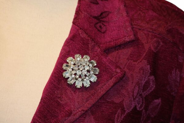 Vintage Signed Weiss Rhinestone Brooch - Image 3