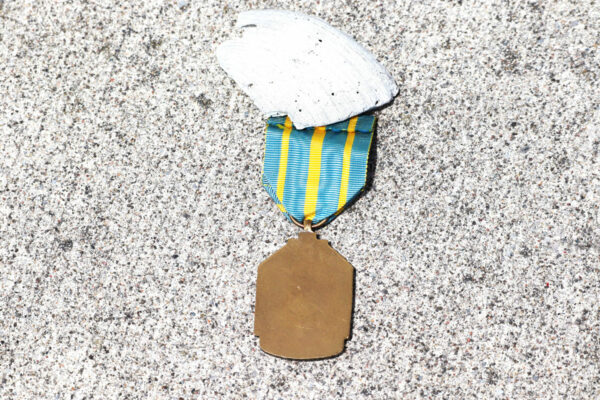 WW2 Belgium 1940-1945 Bronze African War Medal - Image 3