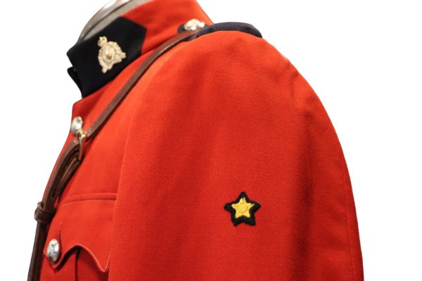 Original 1970s Royal Canadian Mounted Police R.C.M.P Red Serge Uniform with Holster and Handcuff Pouch - Image 12