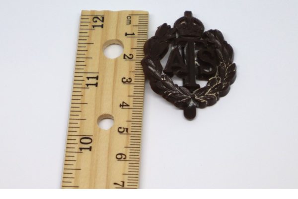 WW2 ATS Woman's Bakelite Cap Badge - Image 3
