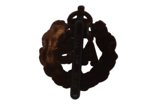 WW2 ATS Woman's Bakelite Cap Badge - Image 4