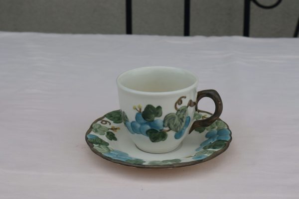 6 Sculpture Grape teacup and Saucer by Metlox. - Image 2
