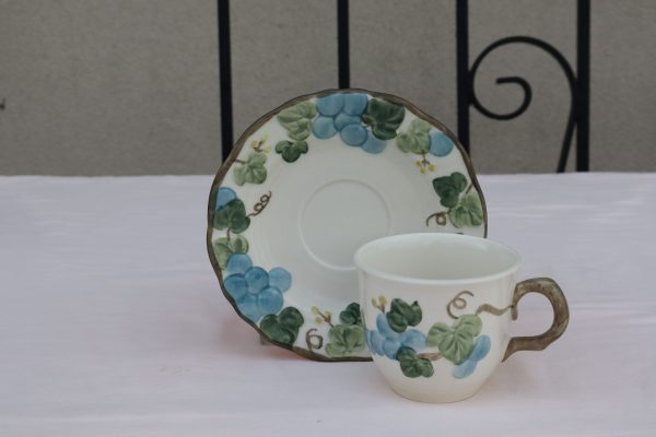 6 Sculpture Grape teacup and Saucer by Metlox. - Image 6