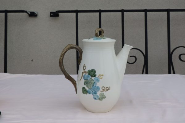 Sculpture Grape Coffee Pot by Metlox. - Image 2