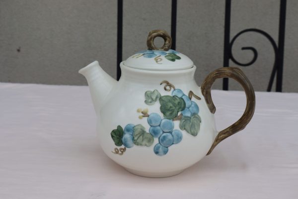 Sculpture Grape Tea Pot by Metlox.
