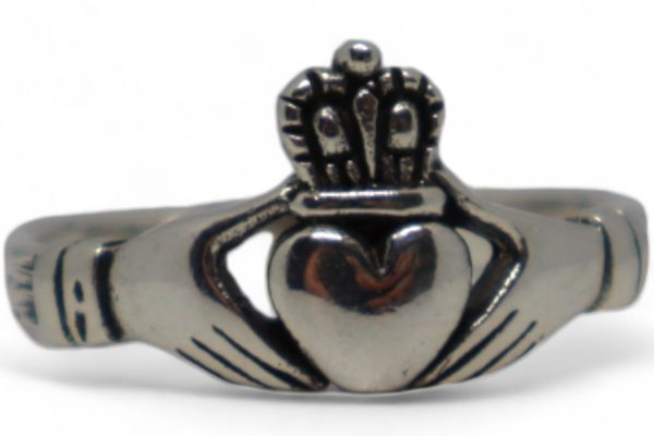 Claddagh Sterling Silver Ring - Image 8